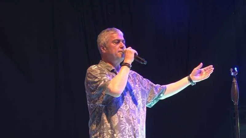 Cengiz Kurtoğlu Beykoz Çayır Festivali'nde sahnedeydi